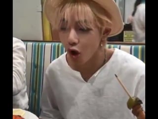 He pouts while he eating uwuu