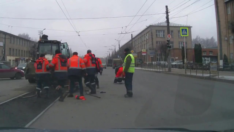 Дорожная битва дорожных рабочих