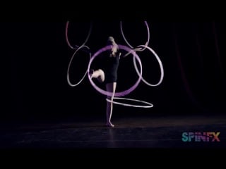 Amazing hula hoop dancer lisa lottie spins 6 phoenix hoops