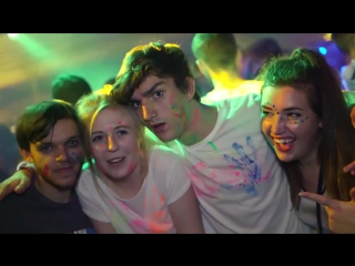 Когда думают, что их фотографируют (огого видео)