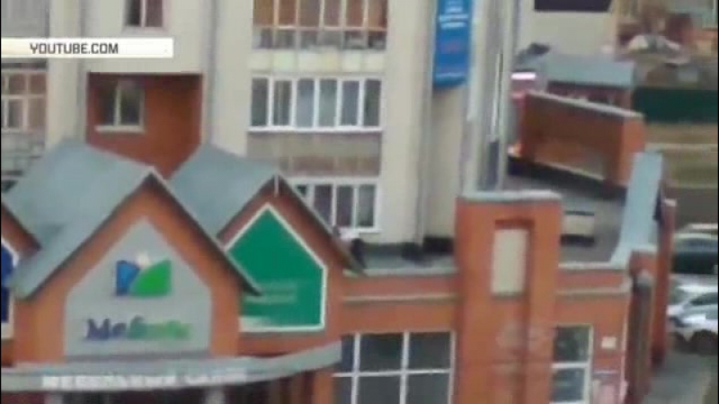 Жители томска спасли 18 летнего мальчика, выпрыгнувшего из горящей квартиры на 7