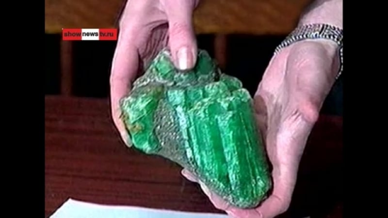 Голые досмотры "волшебниц" изумрудного городка