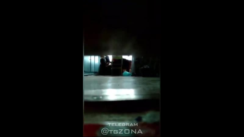 Школьники в астрахани сняли на видео страстные обнимашки 35 летней учительницы по биологии и девятиклассника
