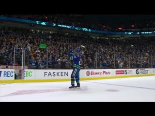 Daniel, henrik sedin shake hands with golden knights