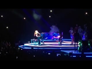 Lady gaga the edge of glory (live @ joanne world tour, ванкувер, 1 августа 2017)