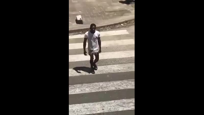 Слоненок с хоботом