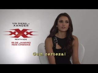 Nina dobrev fala para a @capricho das pegadinhas com ruby rose no set de triplo x