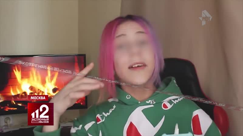 Молодые блогер платит за сиськи | прокуратура проверит контент 18+