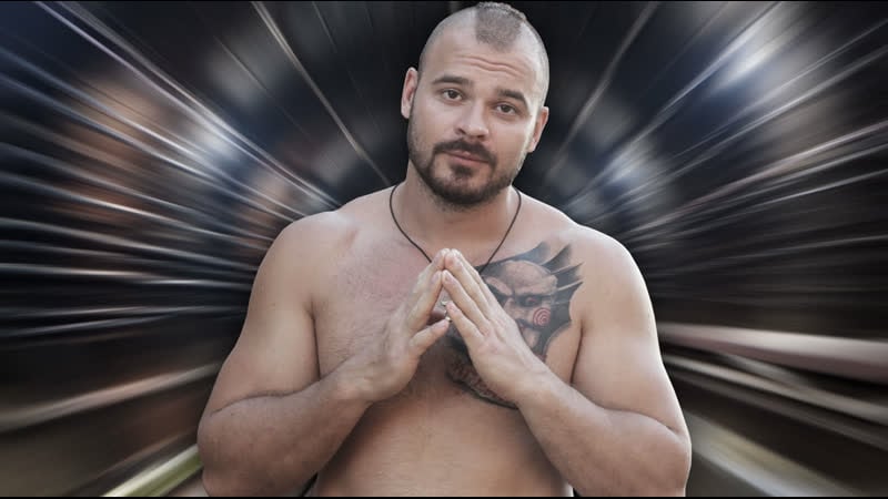 28 тесак прессует алкашей