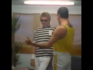 Doctor you only have 10 secs to live me, pulls out my phone and watches this im ready to die (1)