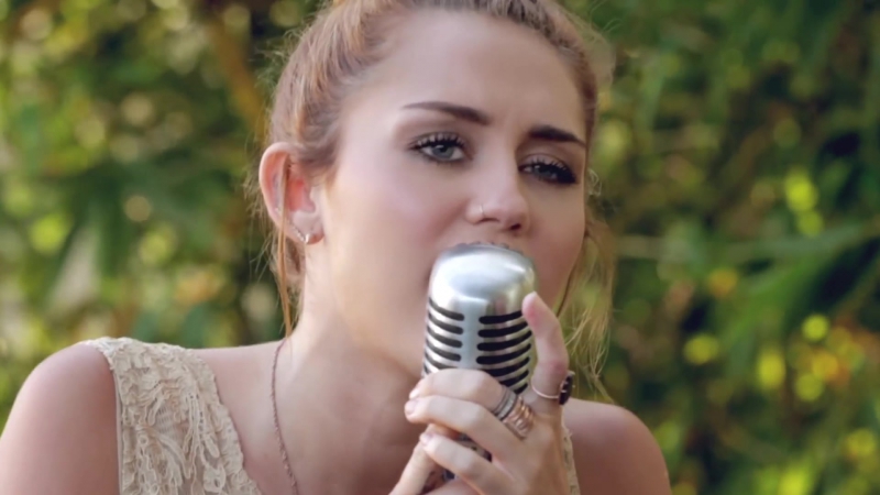 Miley cyrus the backyard sessions (jolene cover)