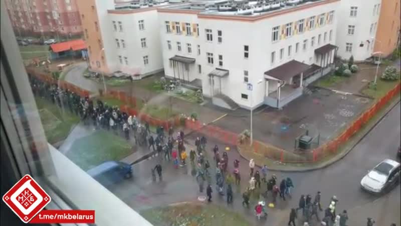 Па ўсім менску маршыруюць калоны пратэстоўцаў (7)