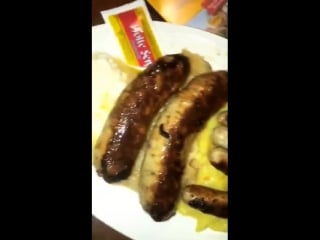 Theresa marie via instagram stories selena so lit tan poco