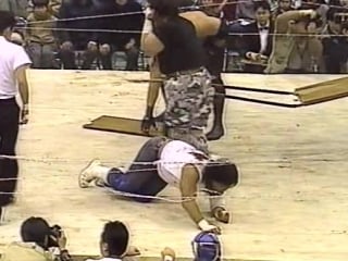 Hideki hosaka, yukihiro kanemura, gladiator and mr pogo vs katsutoshi niiyama, atsushi onita, masato tanaka and mr gannosuke