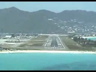 "посадка на st maarten из кабины пилота"