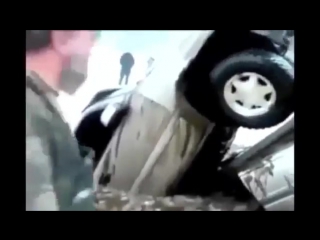 Car breaks in half while towing [360p]