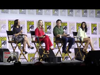 Henry cavill & anya chalotra's reaction to lauren saying there'll be sex scenes in the witcher