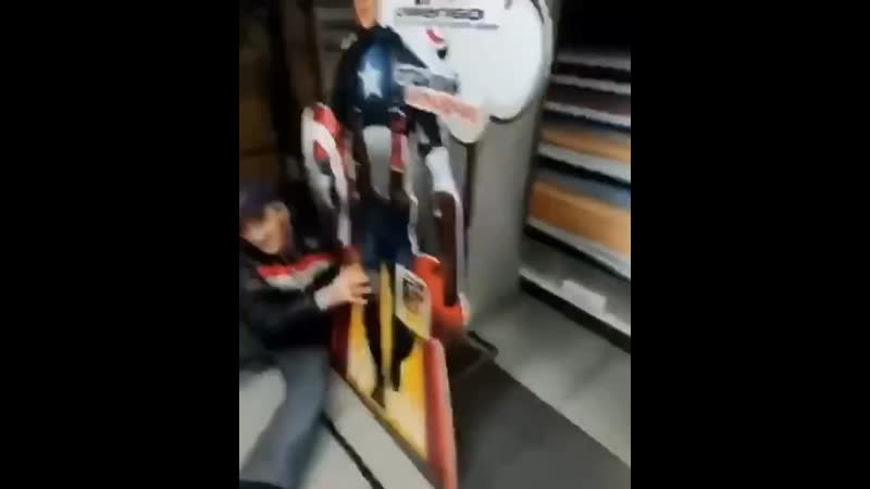 Левый коронный, правый похоронный