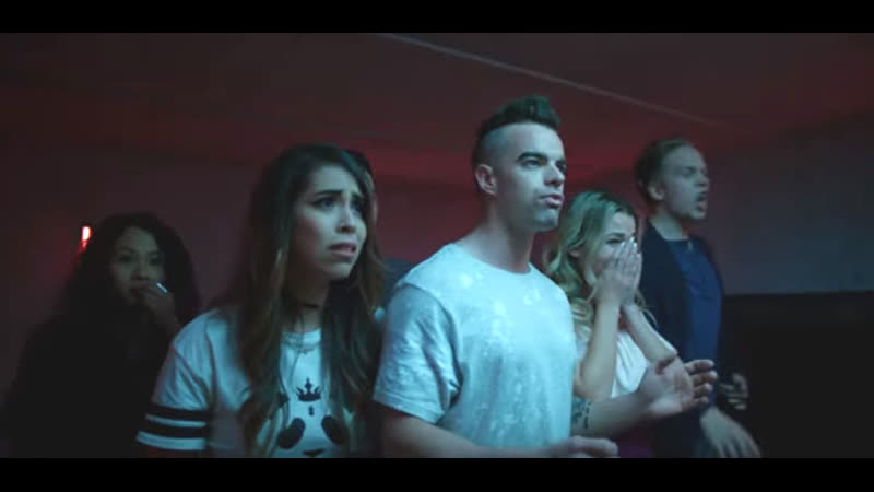 Эксперимент за стеклом (2020) ужасы