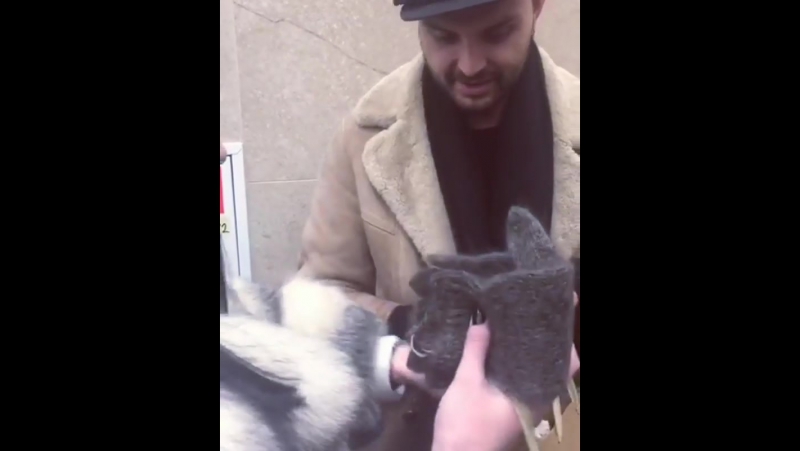 Theo with fans in krasnoyarsk