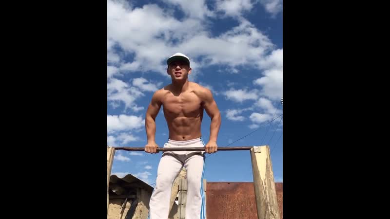 Салаңдаган узун чочогу бар экен