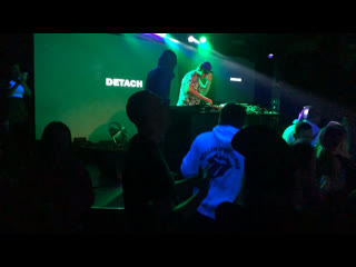 Detach plays that tune!