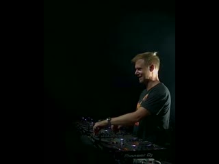 Armin van buuren vs tempo giusto mr navigator live @ asot900 mexico