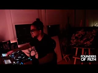 Felix da housecat live at home (apr 2020) (2)