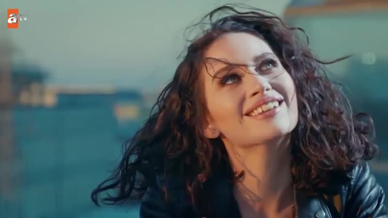 “özgürlük, bu uçurtma gibi uçmak… kimsenin sana yetişememesi, gökyüzünden bakmak…” #geldeseaşk #atvturkiye #sinegrafofficial
