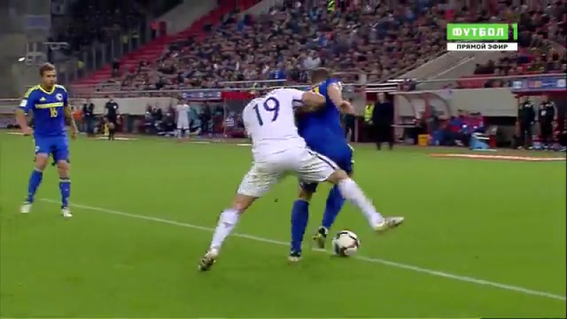 Футболист стянул с соперника трусы и спровоцировал потасоу