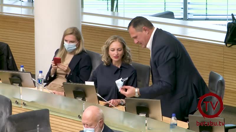 Послушайте разговор в одиночестве