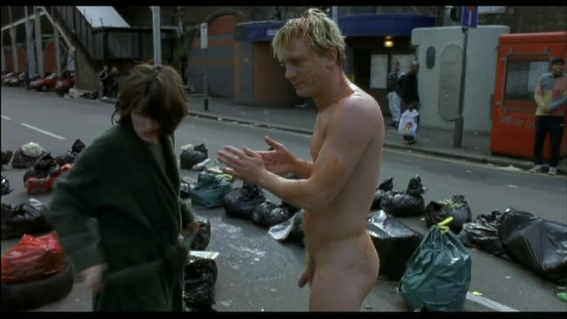 Daniel craig the james bond in some voices great frontal scene