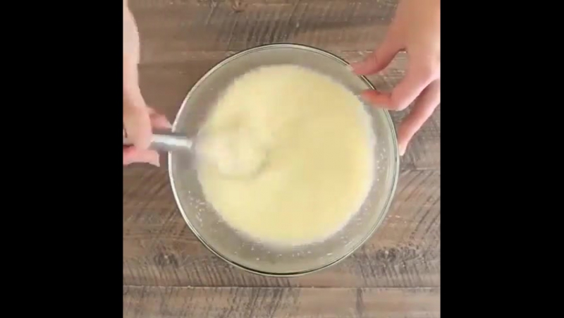 Влажные ванильные капкейки