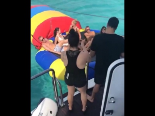 Snapchat elsa hosk, bella hadid, alessandra ambrosio on bahamas