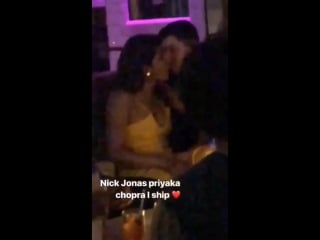 Priyanka chopra and nick jonas jonas spotted at lavo last night in singapore!