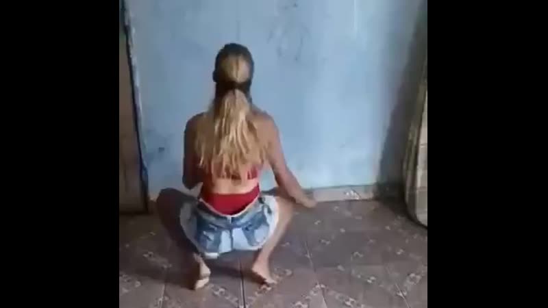 Малой исполняет