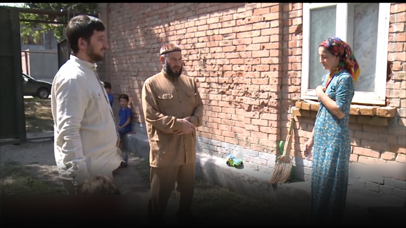 Как в чечне принудительно мирят семьи