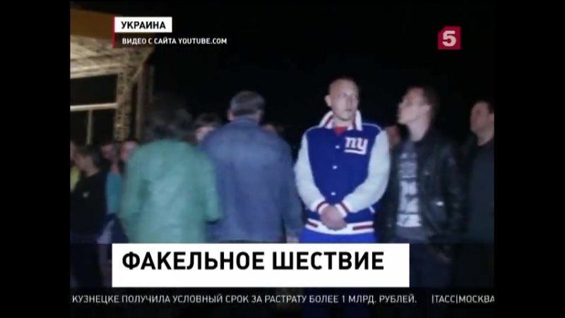 По центру бердянска промаршировали бойцы батальона "азов"