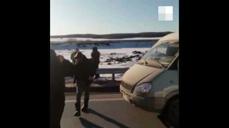 Избили смотрящего за камерой