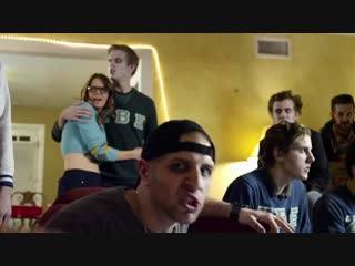 Трейлер студентка и зомбяк укурыш (2014)