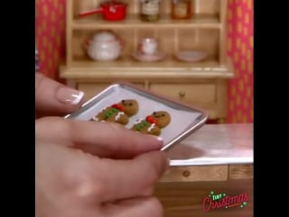 These tiny gingerbread men are the cutest #holiday treats! you can watch #tinychristmas again on wednesday at 630p/530c 🍪🎄 #na