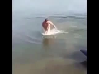 Рыбка клюнула!