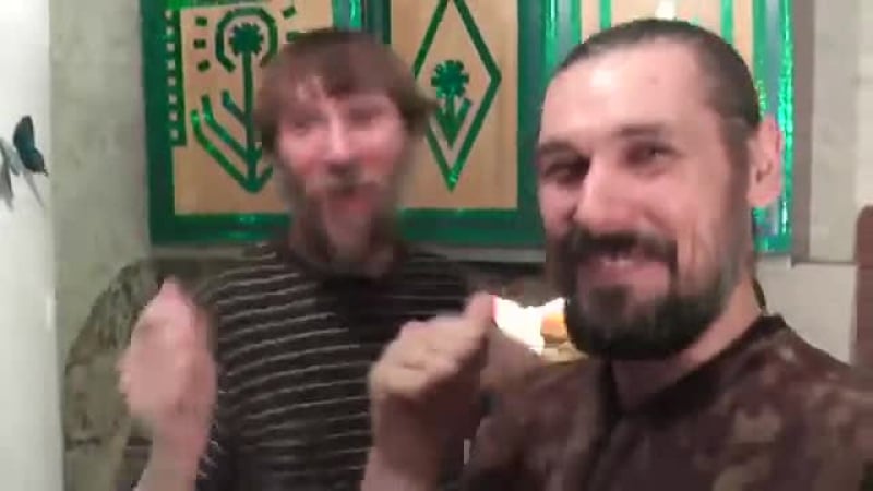 Грудинку с апельсинами и водички