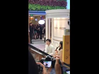 [190817] fancam @ loreal