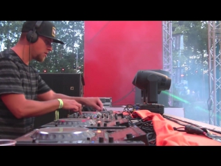 Malke dj set e drums videoset live at decibel outdoor festival