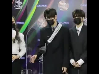 100121 gda txt backstage interview