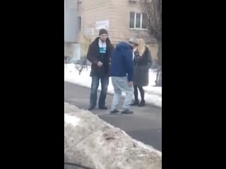 Наркоманы зависли на воскресенке воскресным утром