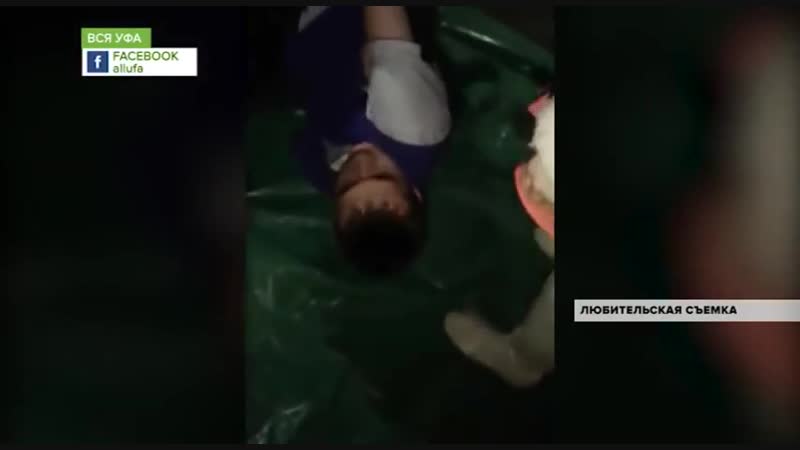 В уфе судебные приставы ворвались в цирк, заковали акробата в наручники, дали клоуну дубиной