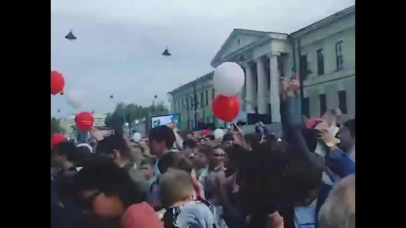 Томске porn video – В томске толпе раскидали 150 кг пирожного картошка [ ]