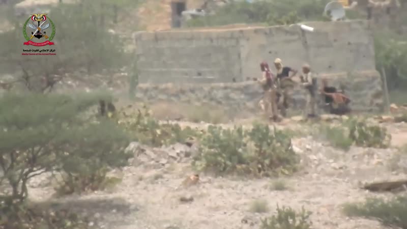 قوات الجيش تنفذ عملية إغارة خاطفة على مواقع المليشيات في الملاحيظ
